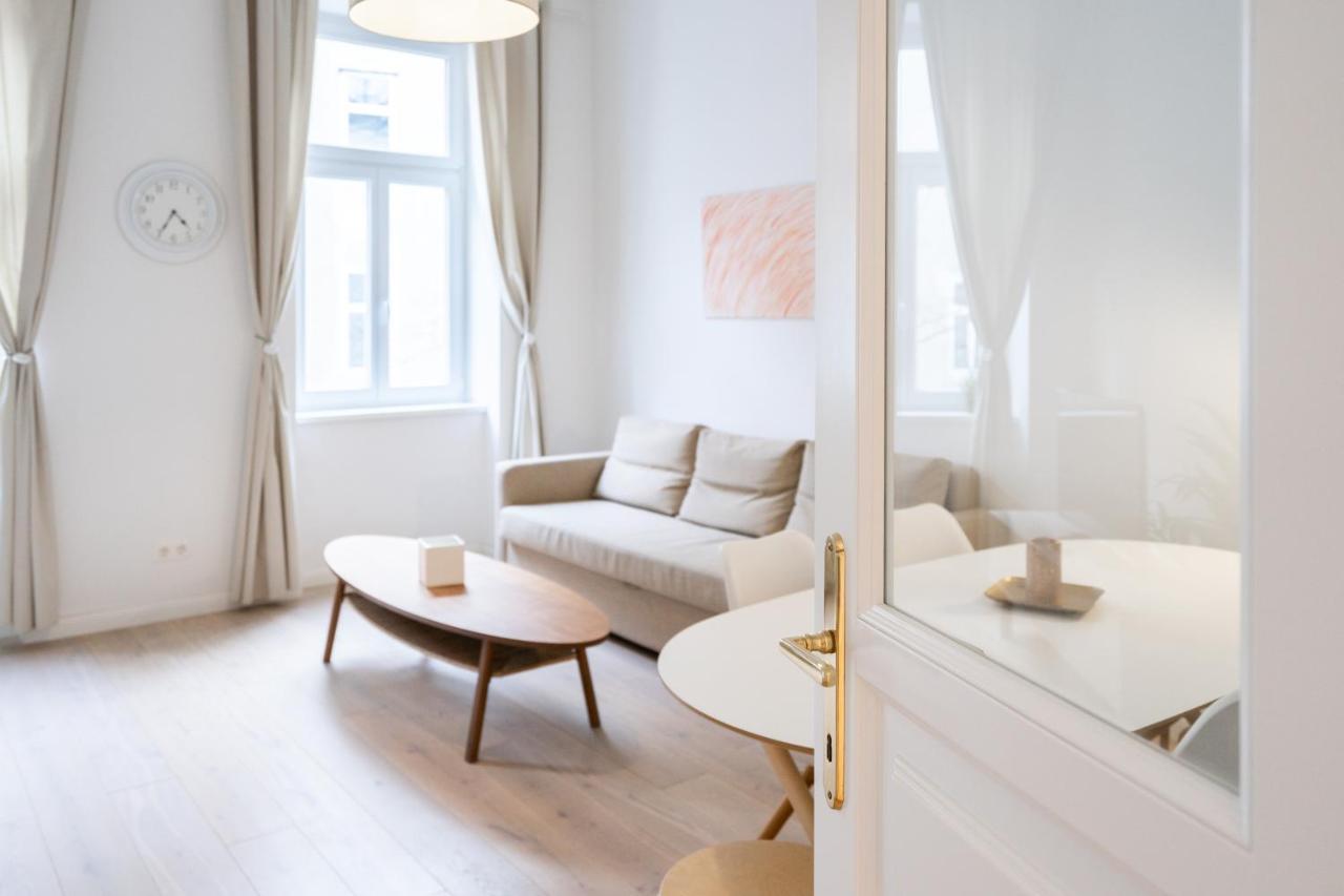 Modernes Apartment Im Charmanten Cottage Viertel Vienna Exterior photo